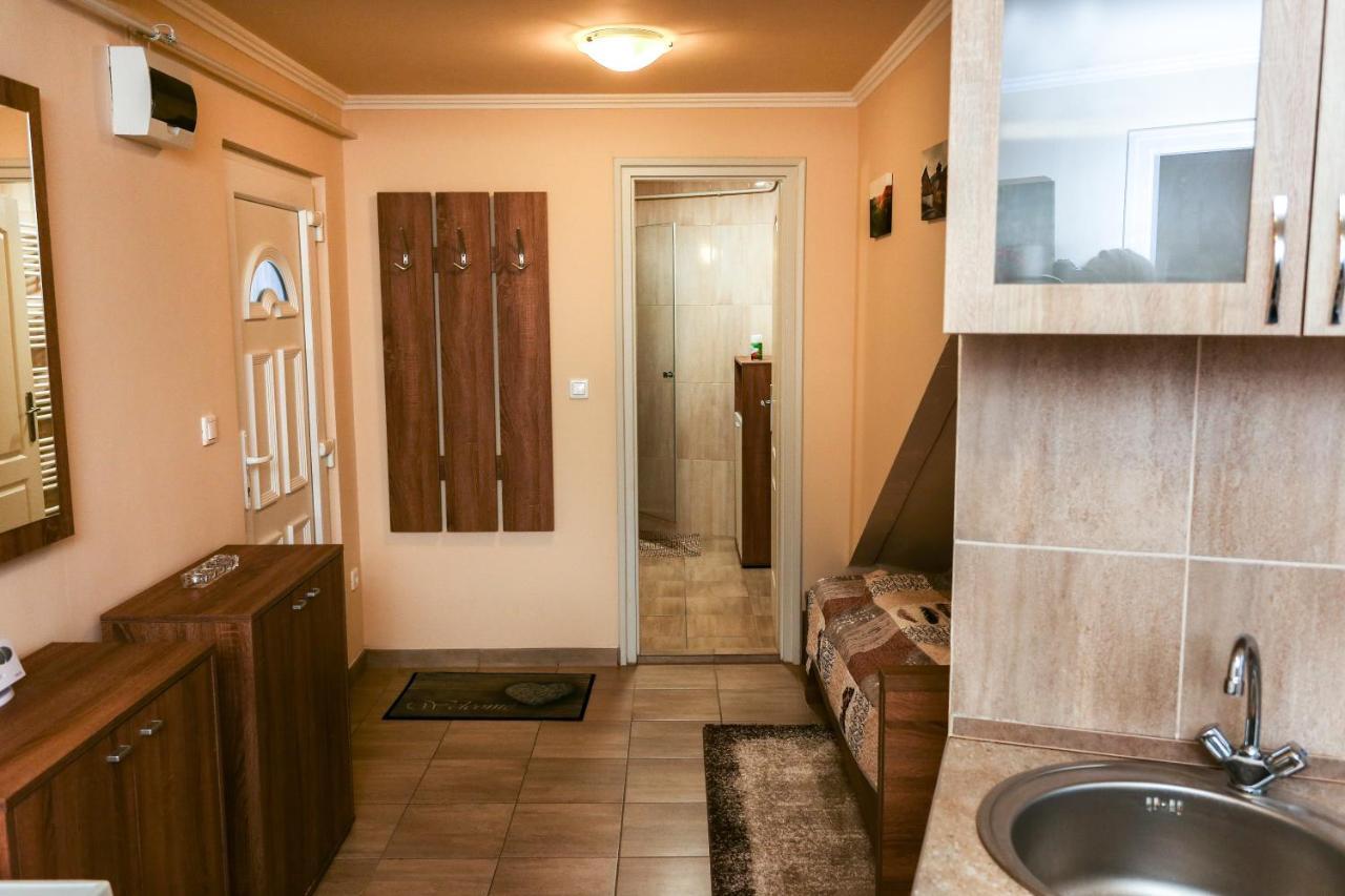Gárdi Apartman Szekszárd Exterior foto