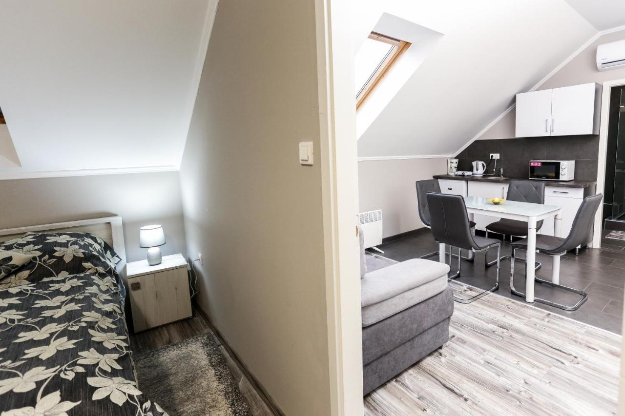 Gárdi Apartman Szekszárd Exterior foto