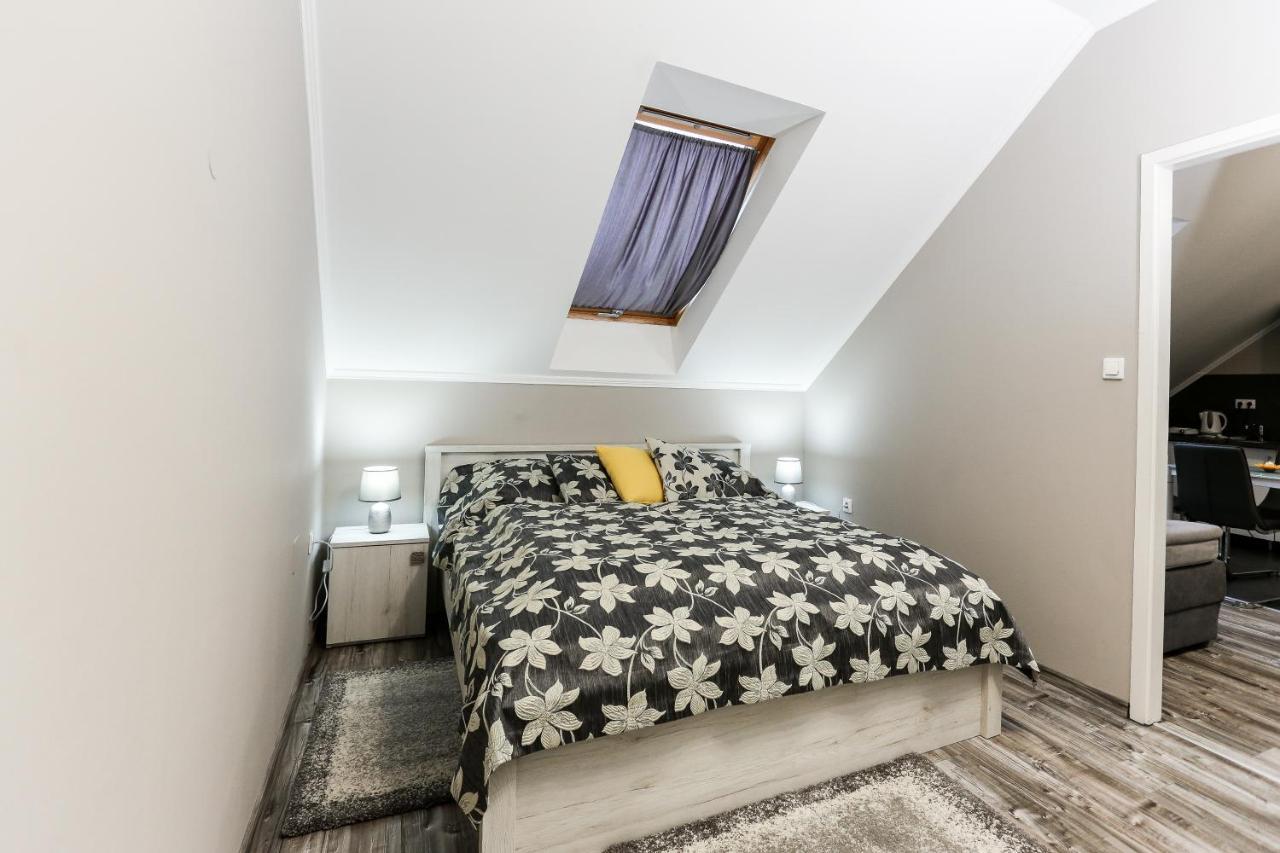 Gárdi Apartman Szekszárd Exterior foto
