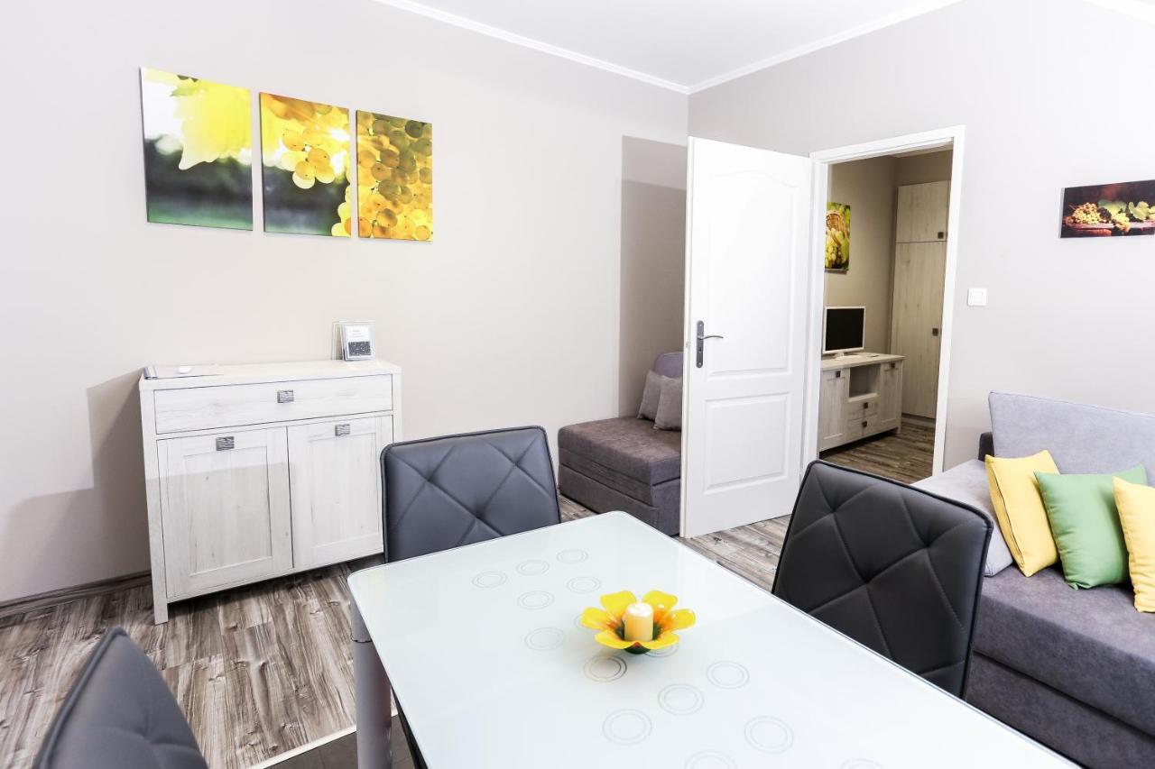 Gárdi Apartman Szekszárd Exterior foto